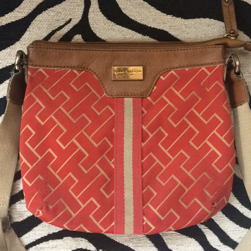 Tommy Hilfiger purse